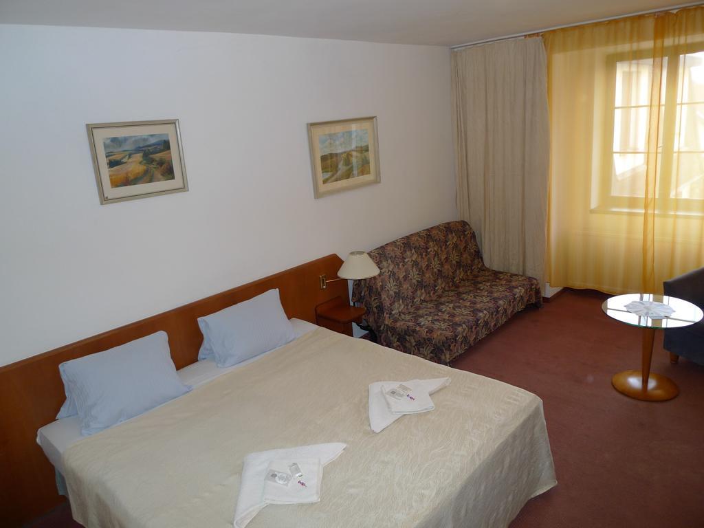 Hotel Prokop Prag Rum bild
