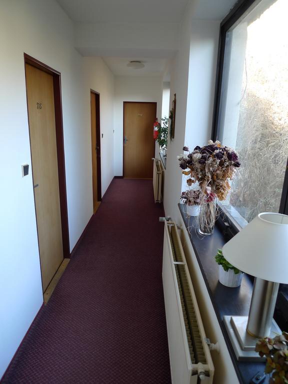 Hotel Prokop Prag Exteriör bild